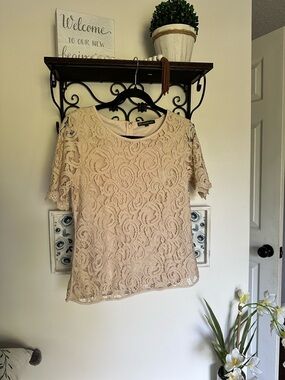 Adrianna Papell Beige Lace Short Sleeve Blouse